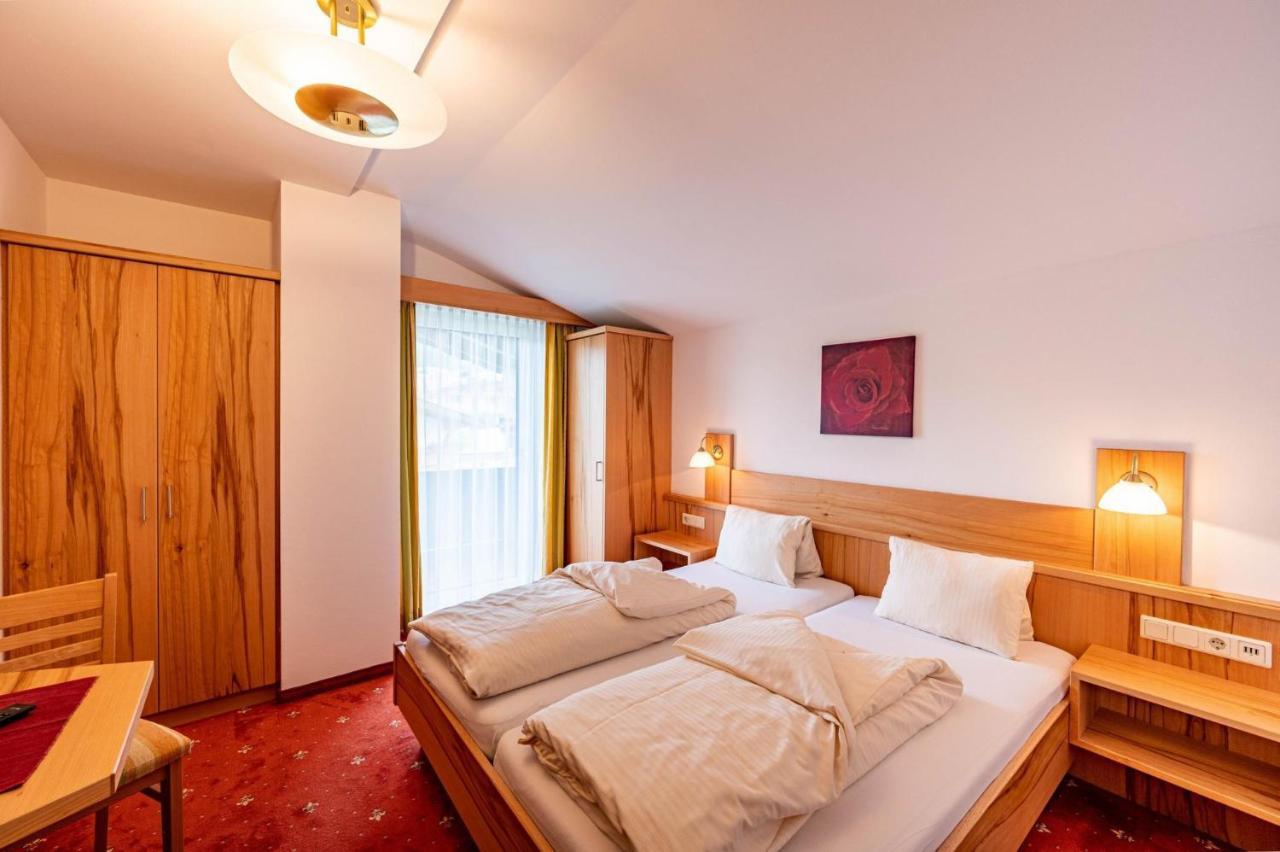 Rustika - Appartements & Spa Ehrwald Exterior foto