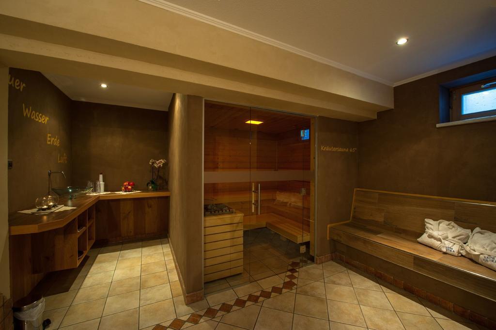 Rustika - Appartements & Spa Ehrwald Exterior foto